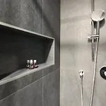 아파트 Hacca Collection-luxe 1br With Terrace In Pta Venezia 밀라노