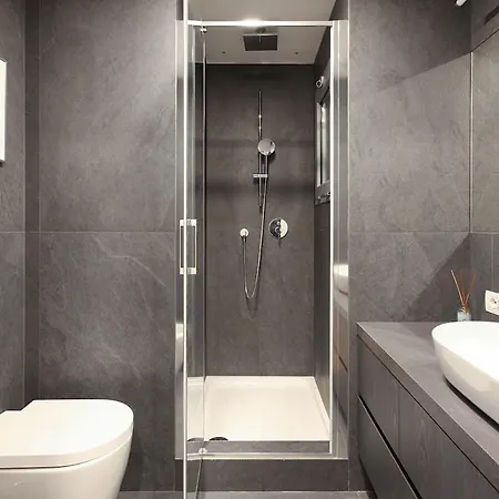 Hacca Collection-luxe 1br With Terrace In Pta Venezia 아파트